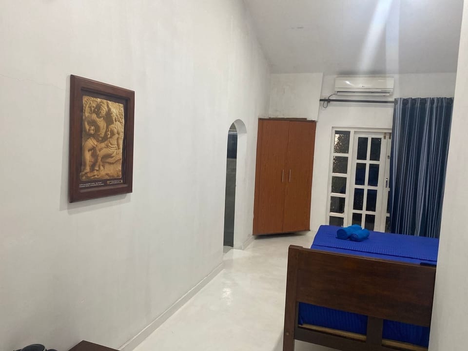 Double Room, Ocean View | Iron/ironing board, WiFi (free)