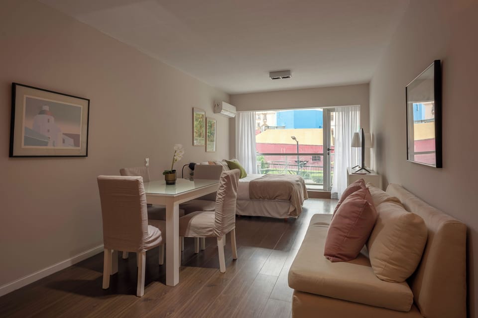 Iron/ironing board, cribs (surcharge), WiFi (free), bed sheets