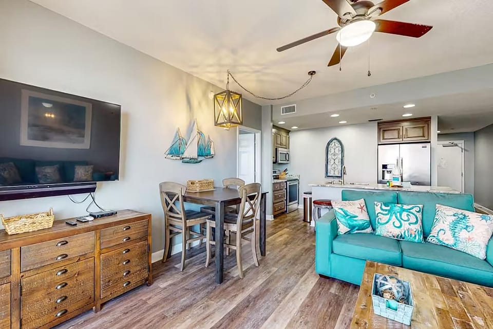 Condo, Multiple Beds (Sterling Reef 902) | Living area