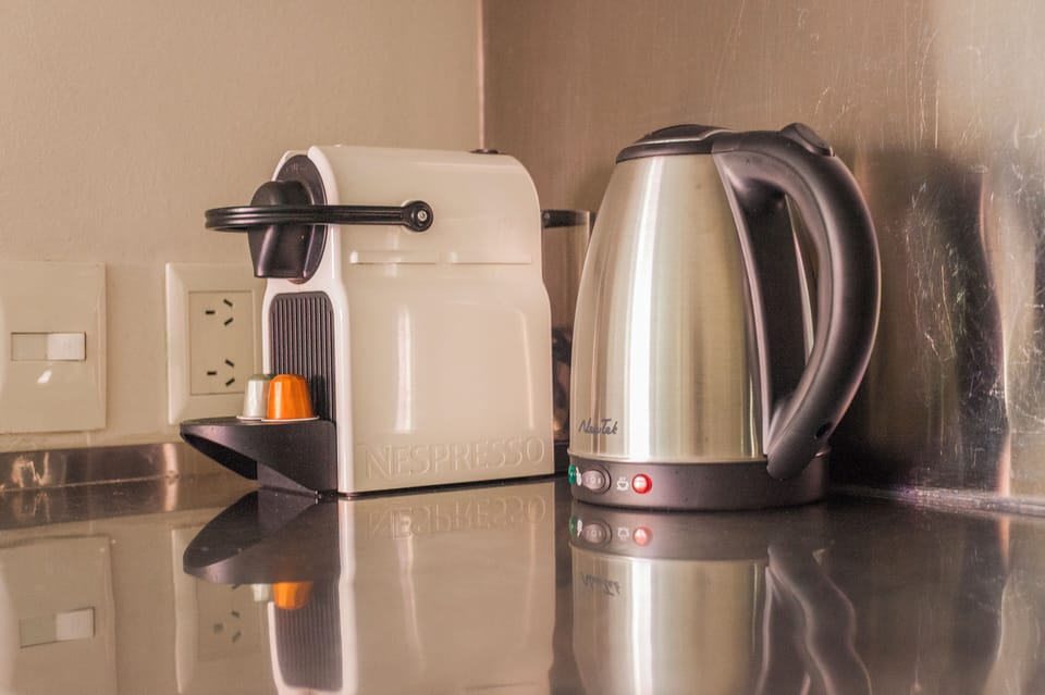 Comfort Studio, City View | Private kitchen | Coffee/tea maker, electric kettle