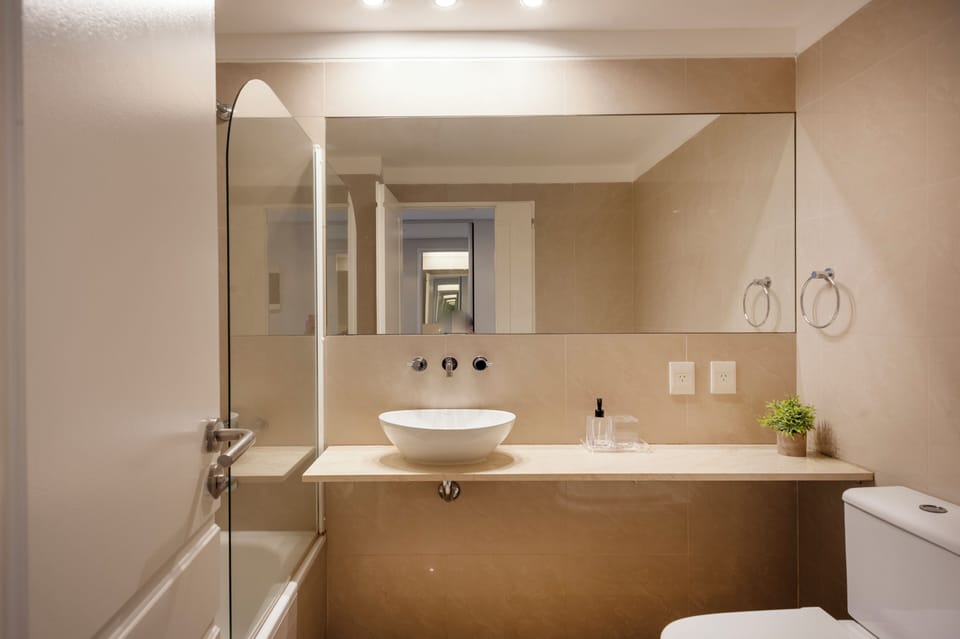 Comfort Studio, City View | Bathroom