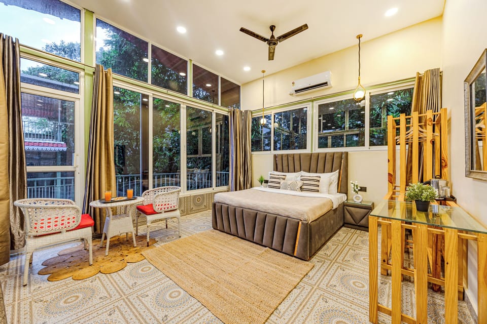 Premium Room, Balcony | Premium bedding, down comforters, memory foam beds