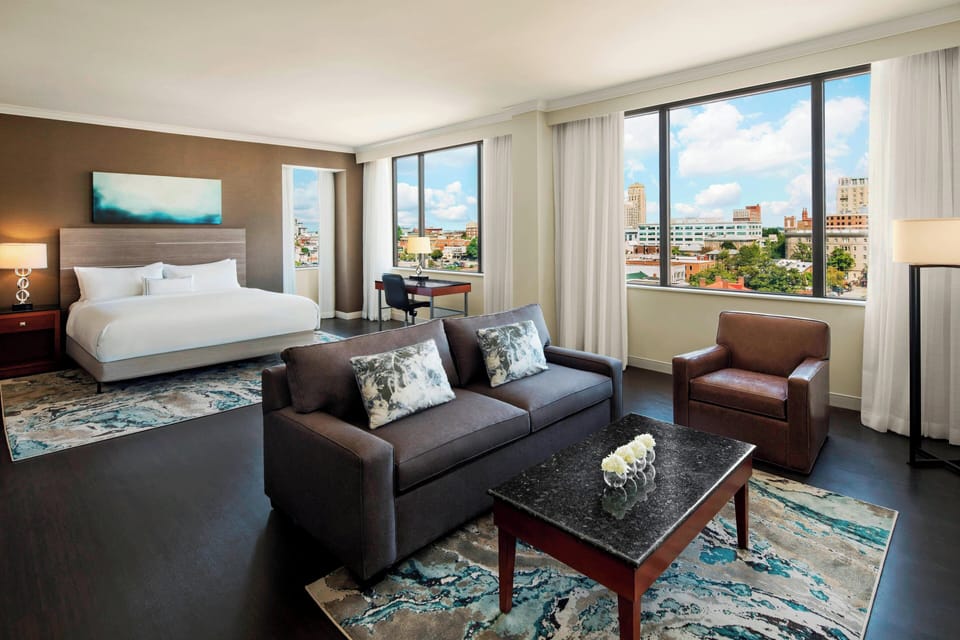 Studio, 1 King Bed with Sofa bed | Premium bedding, Select Comfort beds, in-room safe, desk