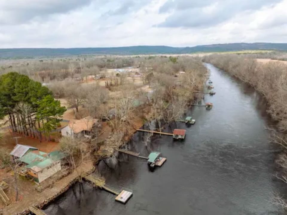 Beautiful and secluded part of the river with Cow shoals right up there!!