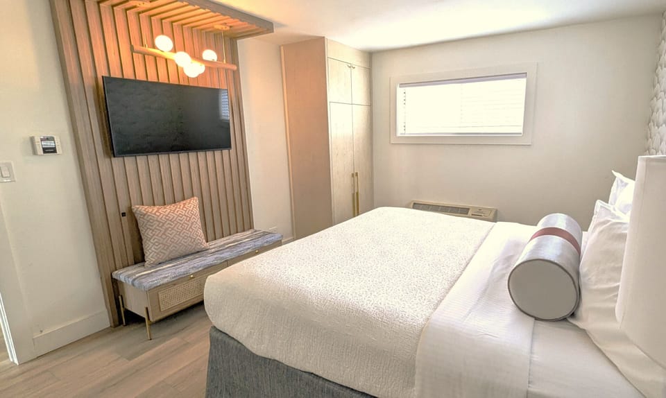 King Queen Combo | Iron/ironing board, free WiFi, bed sheets