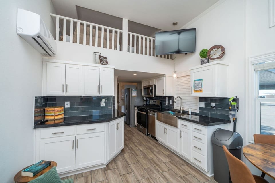 Upper loft area 