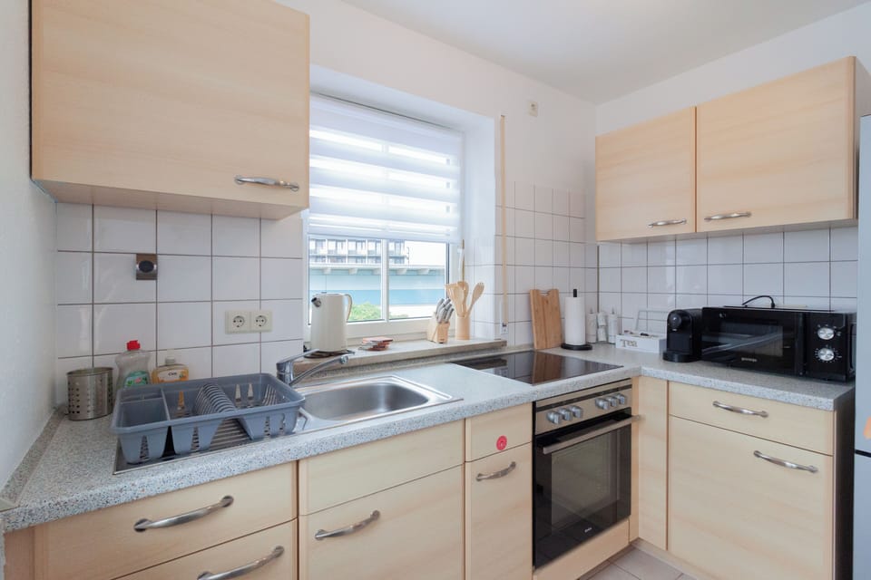 Our fully equipped kitchen with everything you need to prepare a delicious meal. (1)