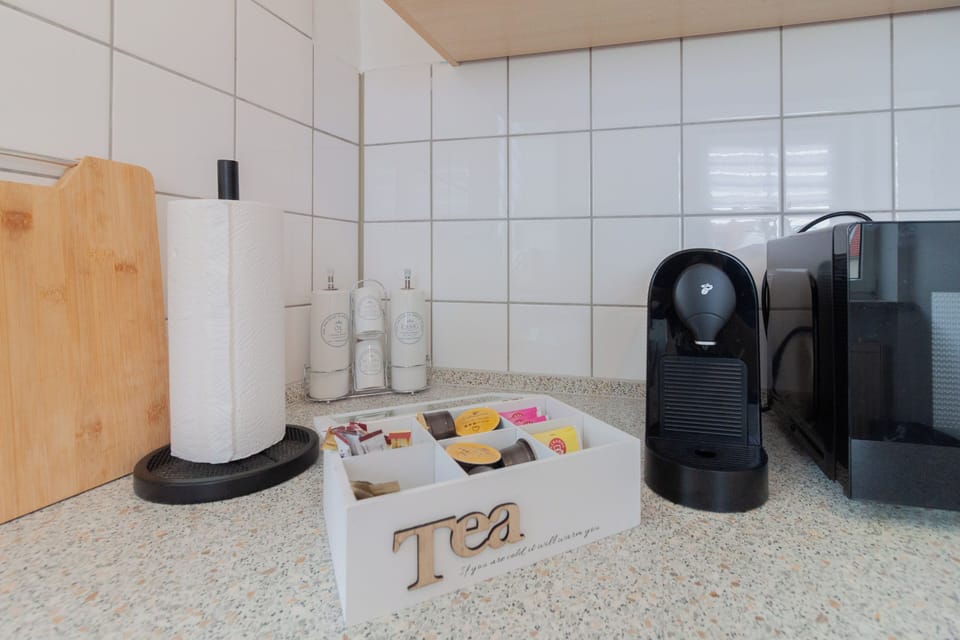 Enjoy your morning with delicious Tchibo coffee & tea for every taste.