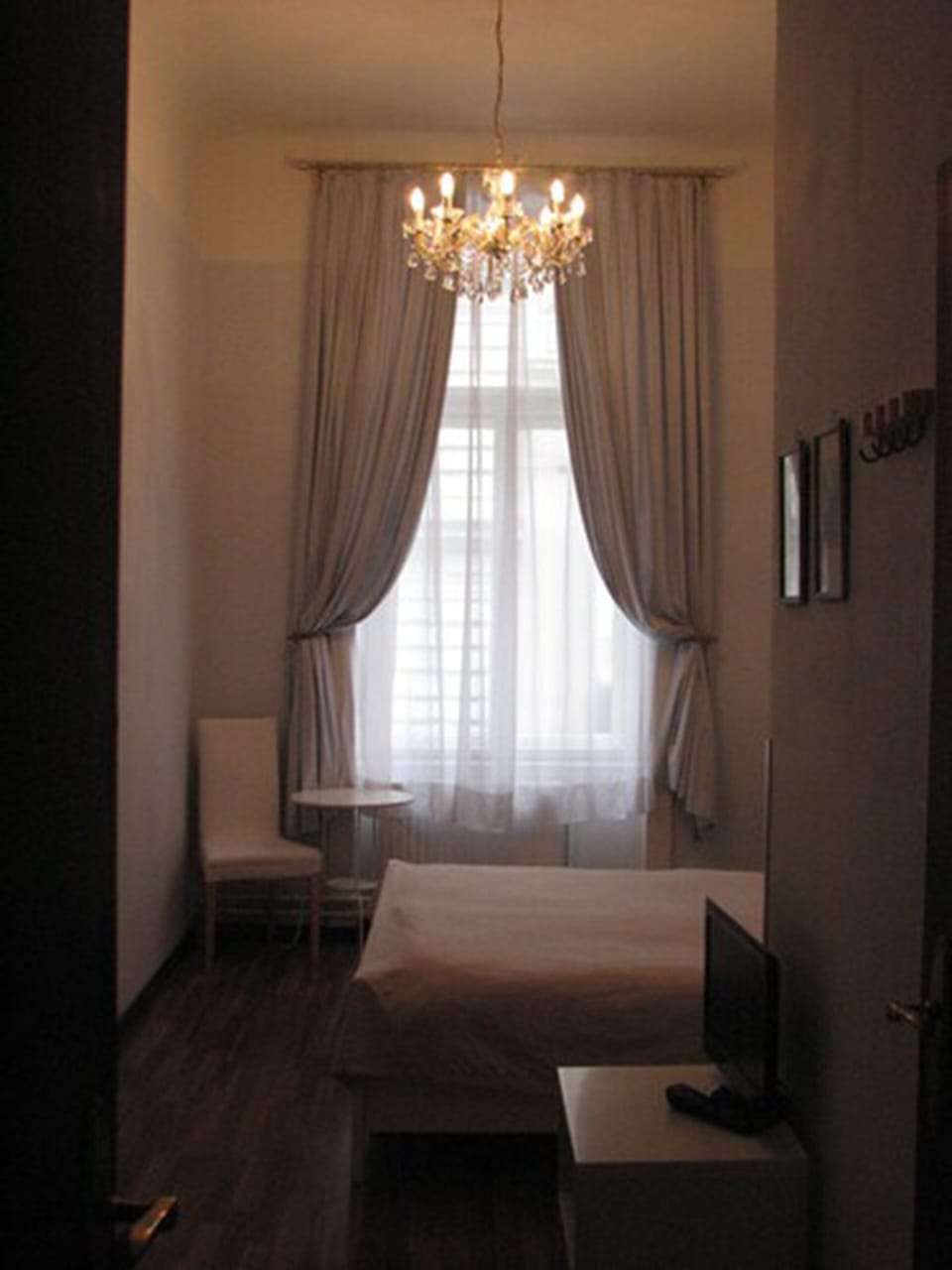 Economy Double Room, Shared Bathroom | Hypo-allergenic bedding, free WiFi, bed sheets