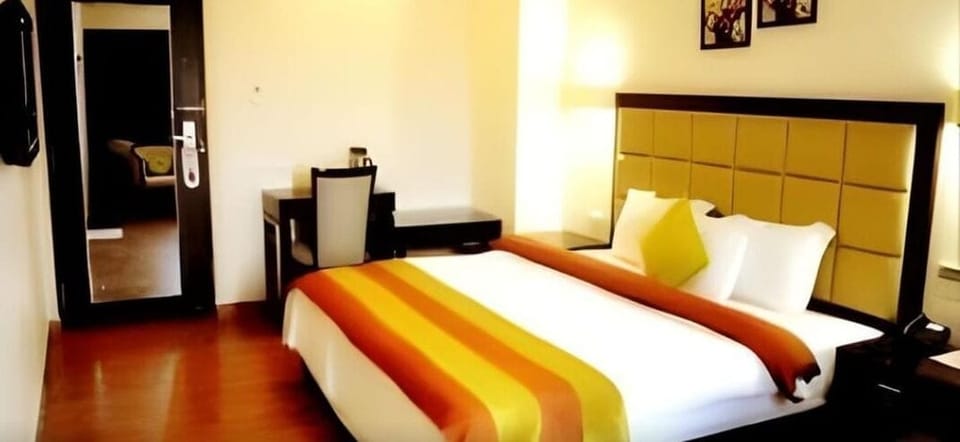 Standard Double Room, City View | In-room safe, soundproofing, iron/ironing board, free WiFi