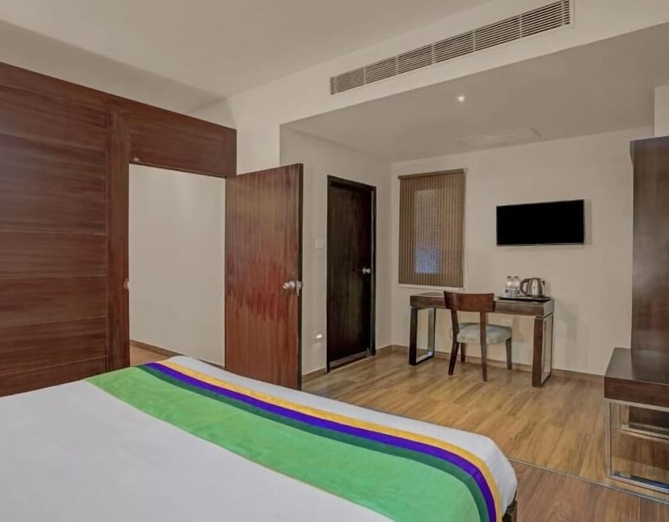 Standard Double Room, City View | In-room safe, soundproofing, iron/ironing board, free WiFi
