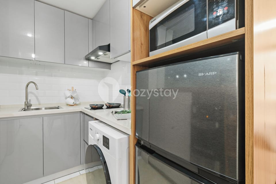 Apartment, 2 Bedrooms, City View | Private kitchen | Full-size fridge, microwave, stovetop, cookware/dishes/utensils