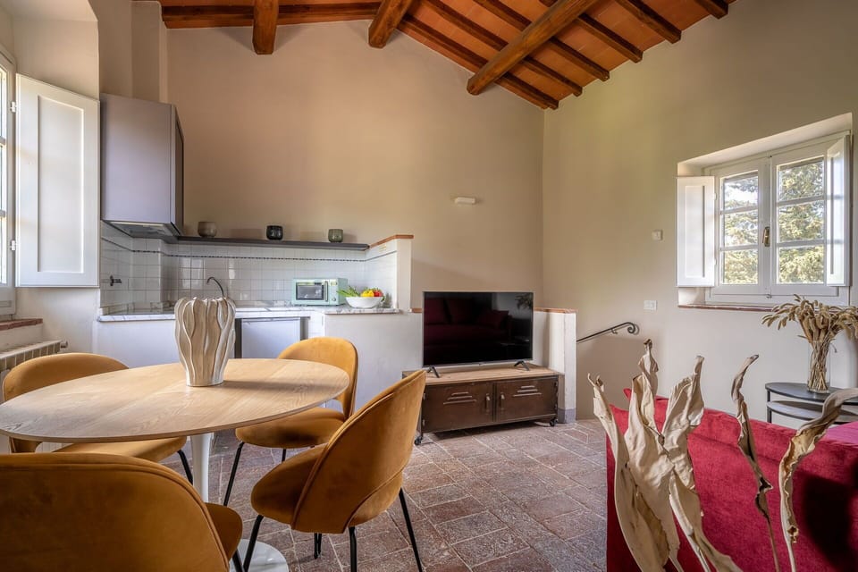 Autumn, Kitchen, Living Room, Spring, Summer