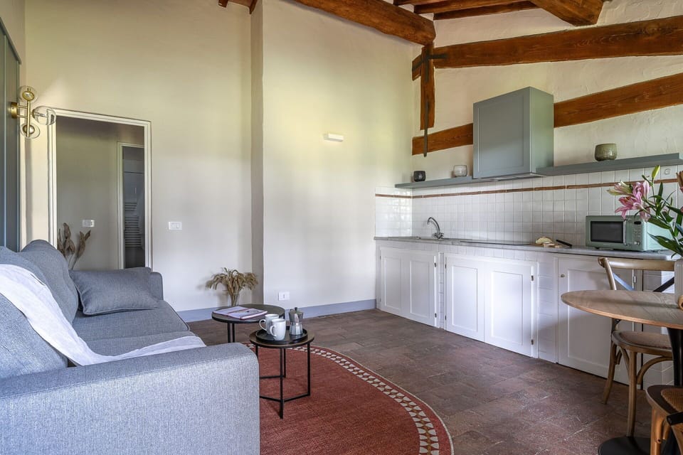 Autumn, Kitchen, Living Room, Spring, Summer