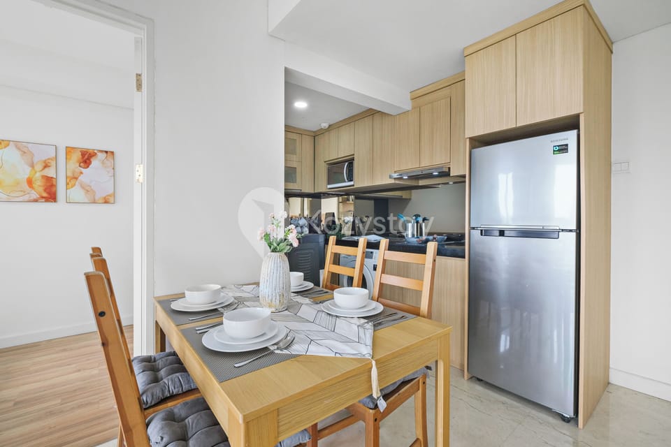 Apartment, 2 Bedrooms, City View | Dining room