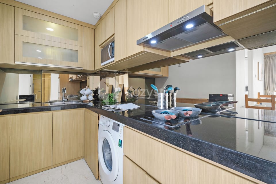 Apartment, 2 Bedrooms, City View | Private kitchen | Full-size fridge, microwave, stovetop, cookware/dishes/utensils