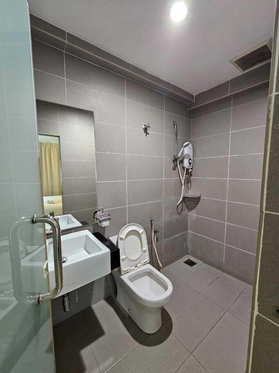 Deluxe Room, 1 King Bed | Free WiFi