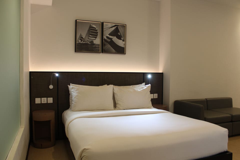 In-room safe, desk, laptop workspace, soundproofing