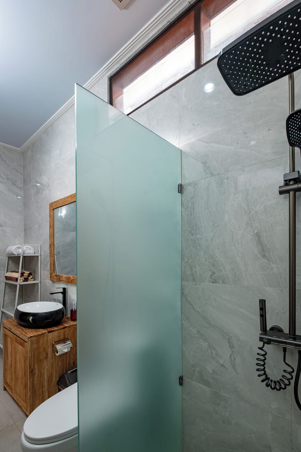 Studio Pool Access | Bathroom | Bidet
