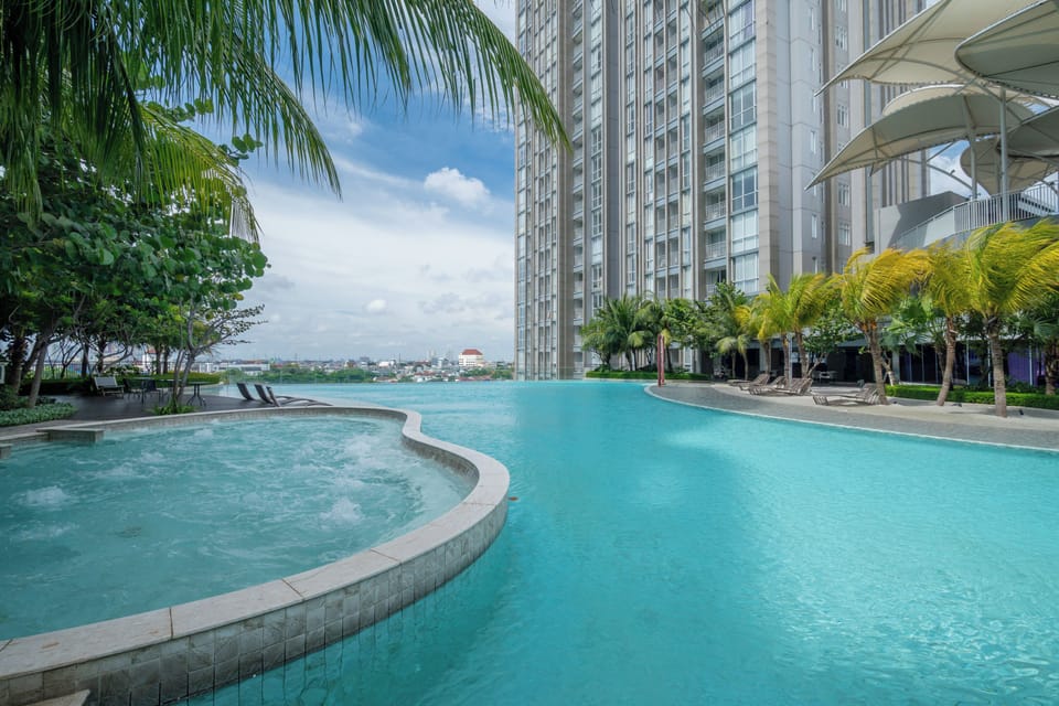 6 indoor pools