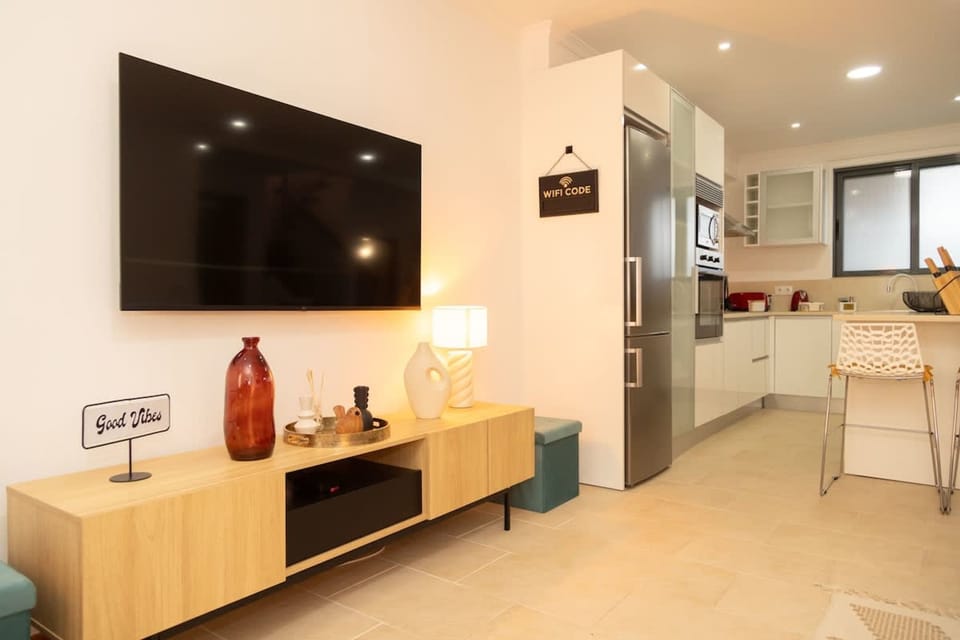 House | 3 bedrooms, desk, Internet