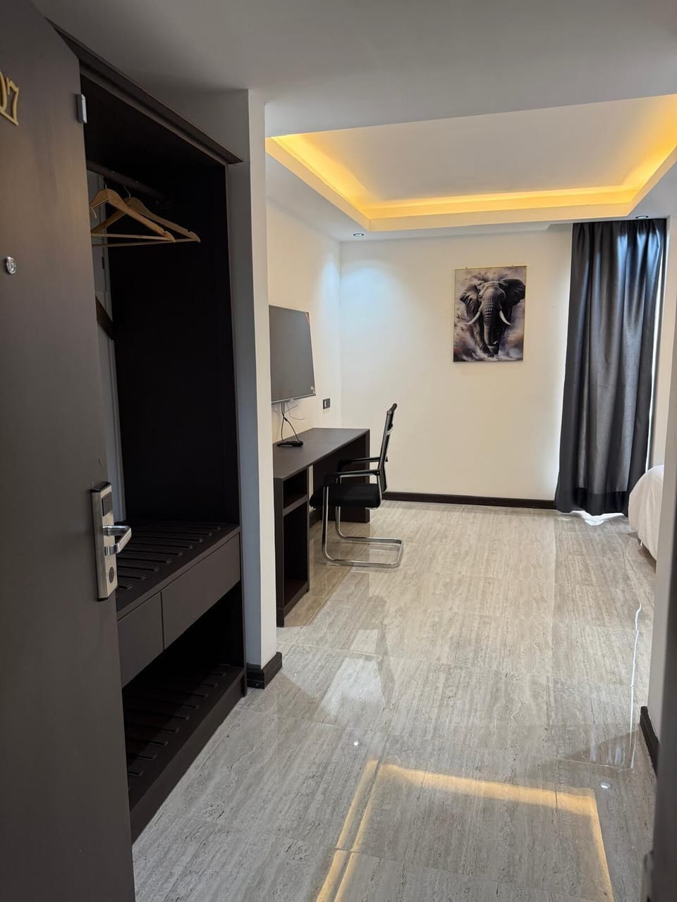 Deluxe Double Room, Balcony | Individually decorated, desk, laptop workspace, soundproofing
