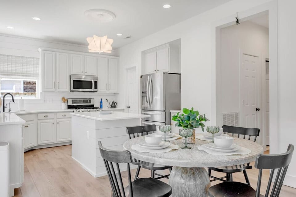 Spacious kitchen and breakfast nook.