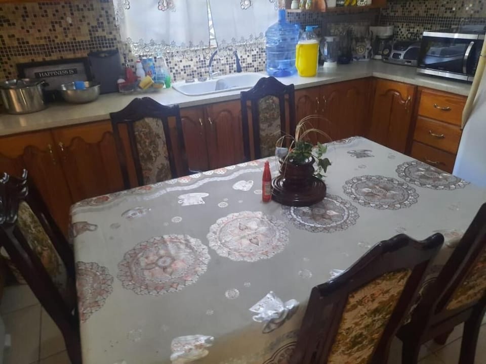 Apartment, 2 Bedrooms, Accessible, Smoking | Interior