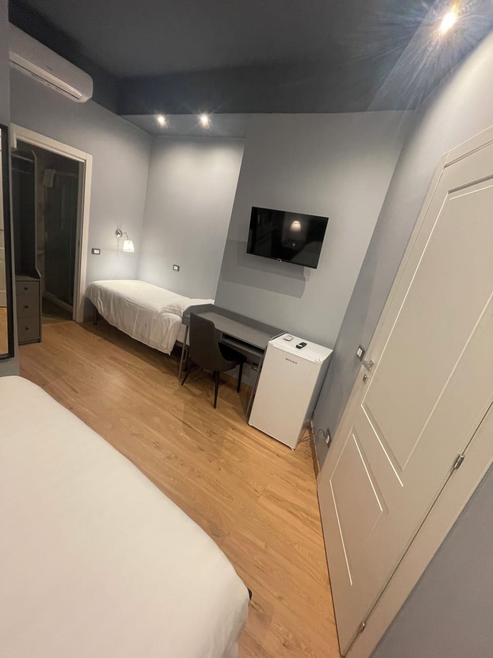 Deluxe Double Room, Courtyard View | In-room safe, soundproofing, iron/ironing board, free WiFi