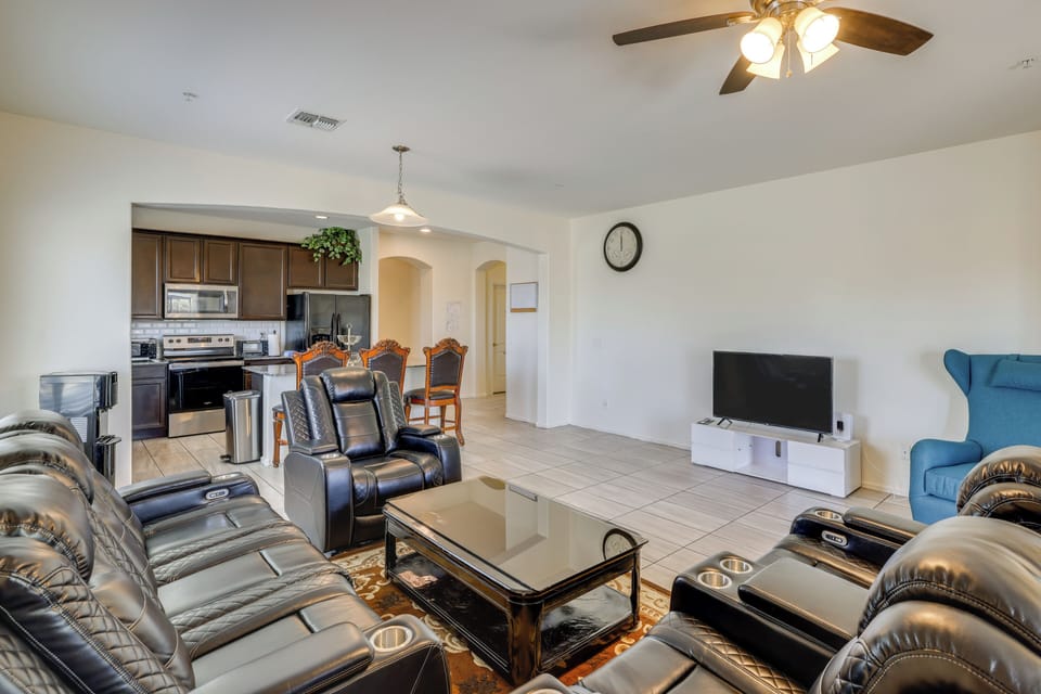 House (4 Bedrooms) | Front of property
