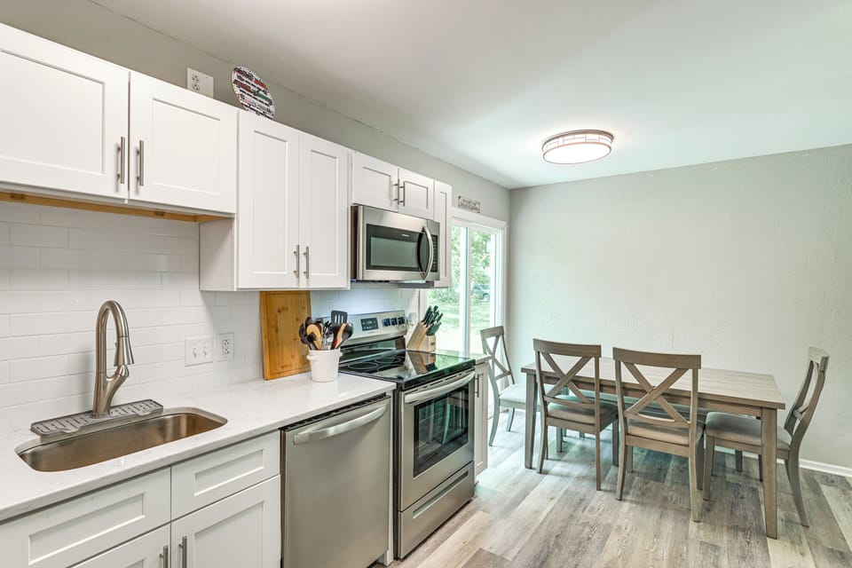 House (3 Bedrooms) | Interior