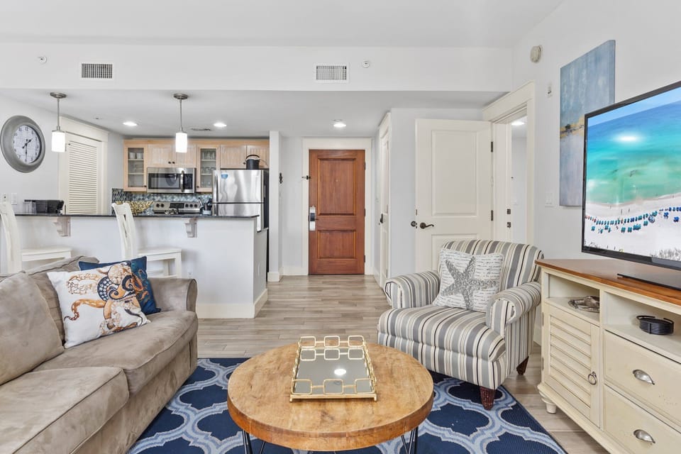 Open Kitchen/Dining