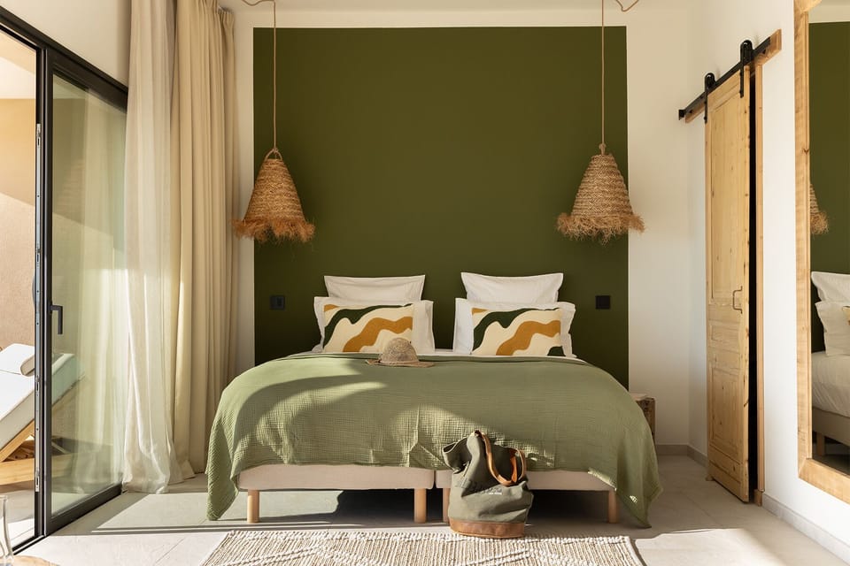 Classic Suite, Ensuite, Sea View (piscine privée) | Pillowtop beds, minibar, in-room safe, WiFi (free)