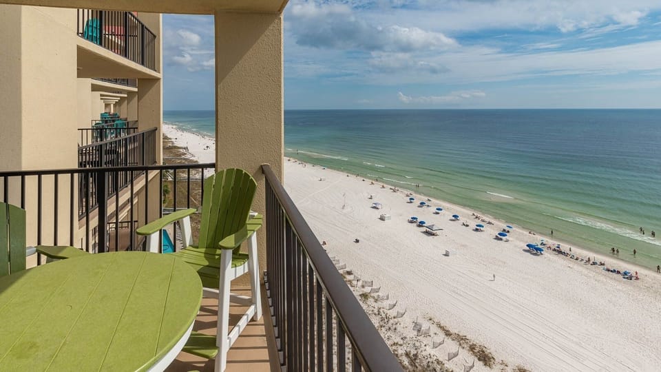 Condo, 1 Bedroom | Property grounds