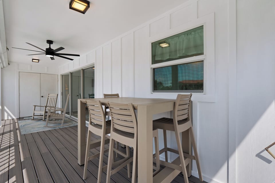 Dine here!