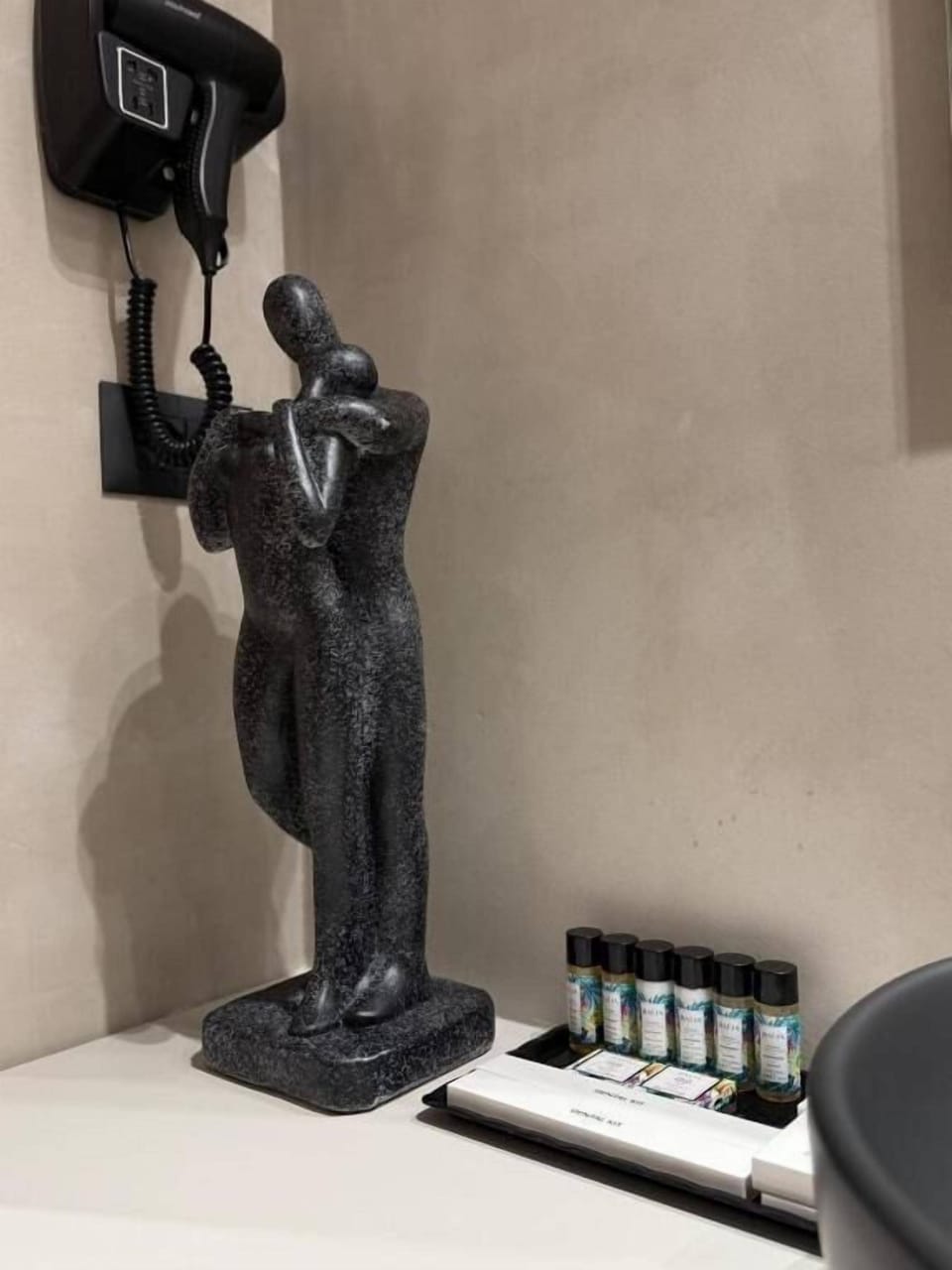 Deluxe Double Room, Balcony | Bathroom | Shower, free toiletries, hair dryer, slippers