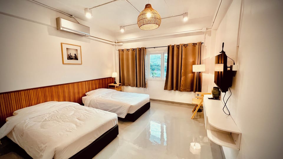 Deluxe Double or Twin Room, City View | Desk, laptop workspace, soundproofing, free WiFi