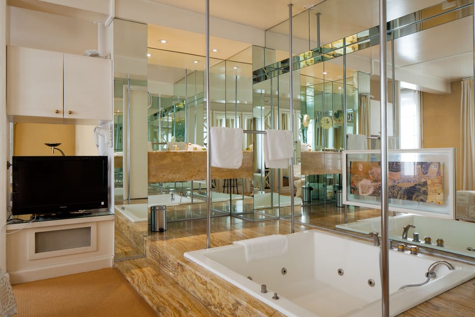 Junior Suite | Jetted tub