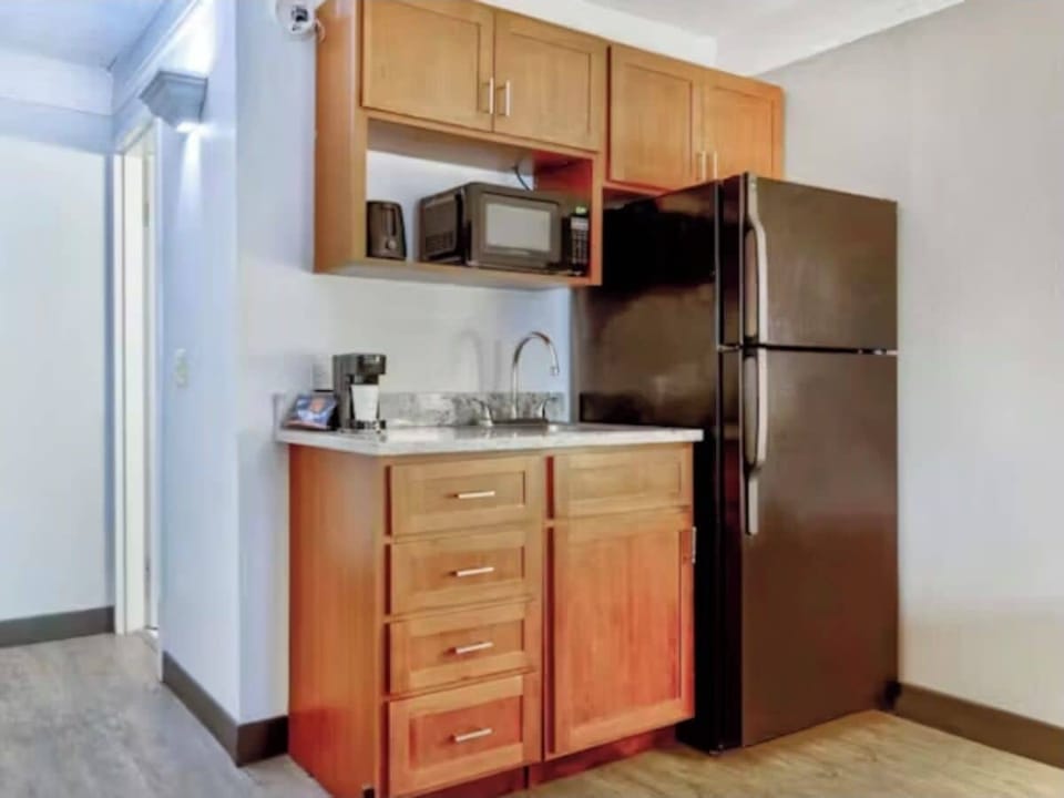 Deluxe Double Room, 2 Queen Beds, Non Smoking, Kitchenette | Private kitchen