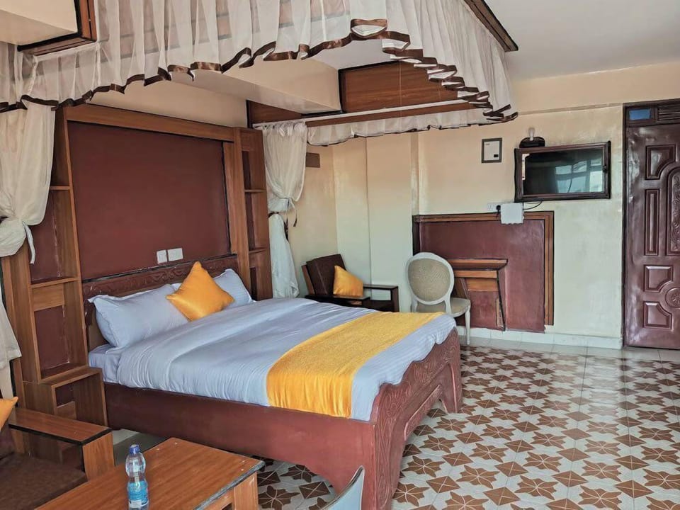 Double Room, City View | Free WiFi, bed sheets