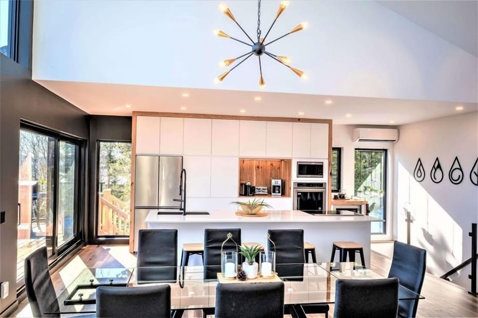 Dining room and kitchen 