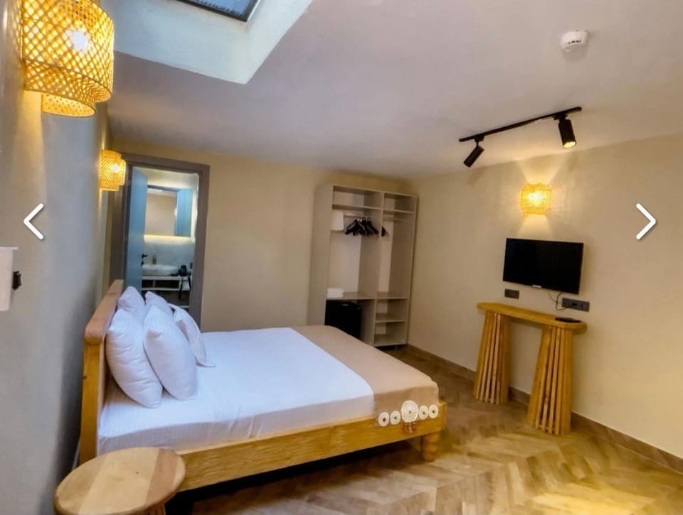 Economy Room | Iron/ironing board (on request), WiFi (free)