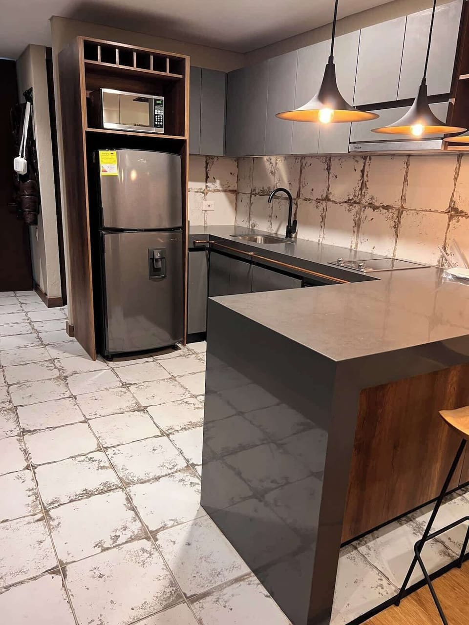 Apartment, 1 Queen Bed with Sofa bed, Balcony, City View (La Primera 412) | Private kitchen | Coffee/tea maker