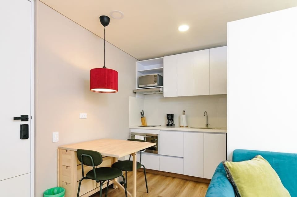 Apartment, 1 Queen Bed, Balcony, City View (GO 1703) | Interior