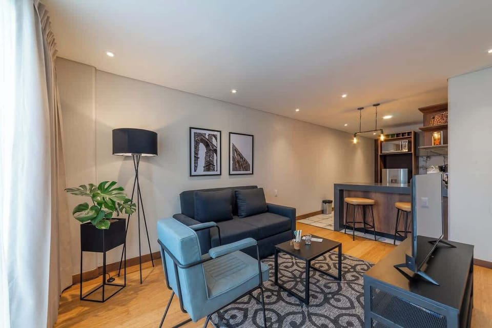 Apartment, 1 Queen Bed with Sofa bed, Balcony, City View (La Primera 211) | Living area