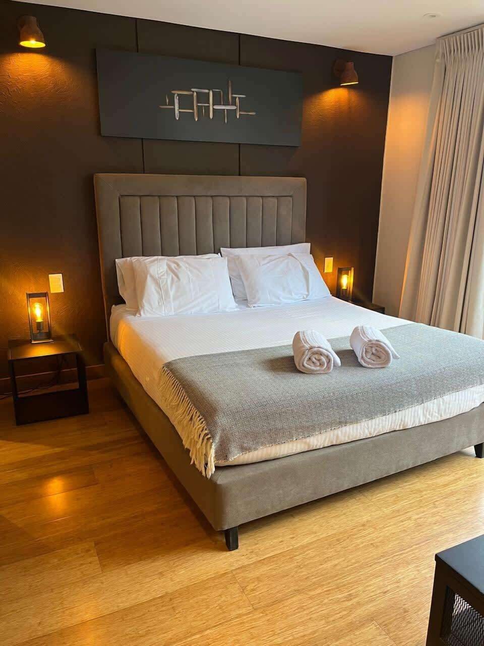 Apartment, 1 Queen Bed, Balcony, City View (La Primera 206) | 1 bedroom, individually decorated, individually furnished, bed sheets