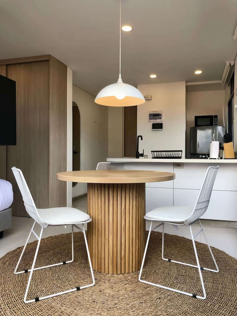 Apartment, 1 Queen Bed, Balcony, City View (Ekkos 1001) | Dining