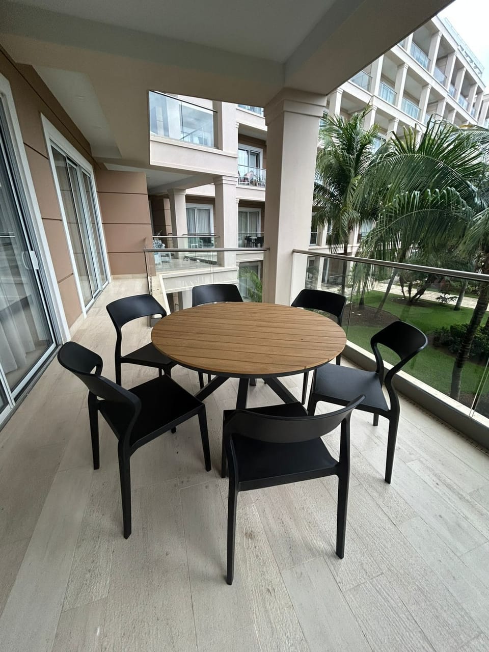Balcony Dining