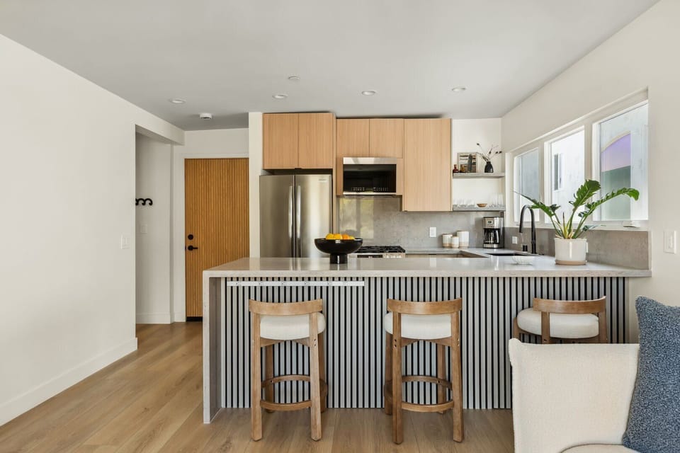 Breakfast bar.