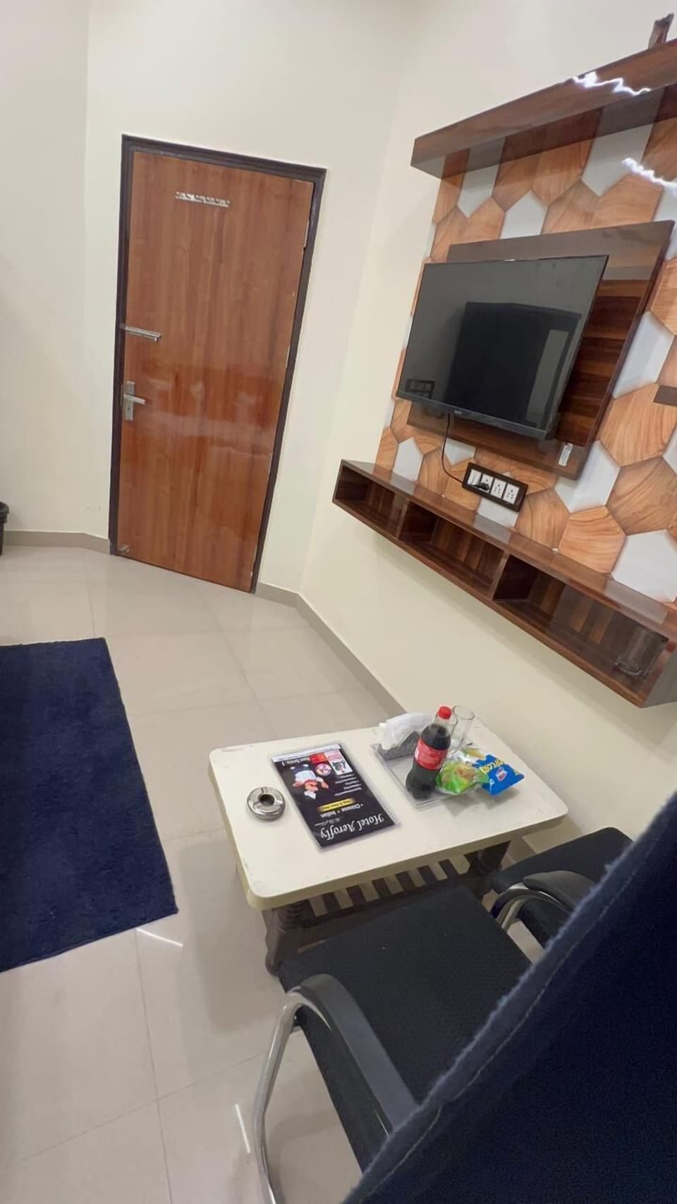 Family Quadruple Room | Desk, laptop workspace, free WiFi